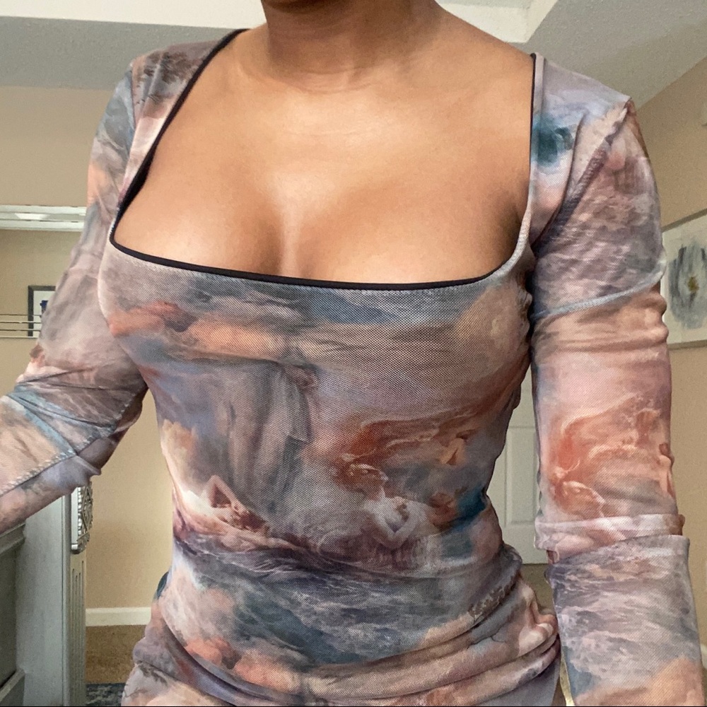 Longsleeved mini dress with Renaissance print
